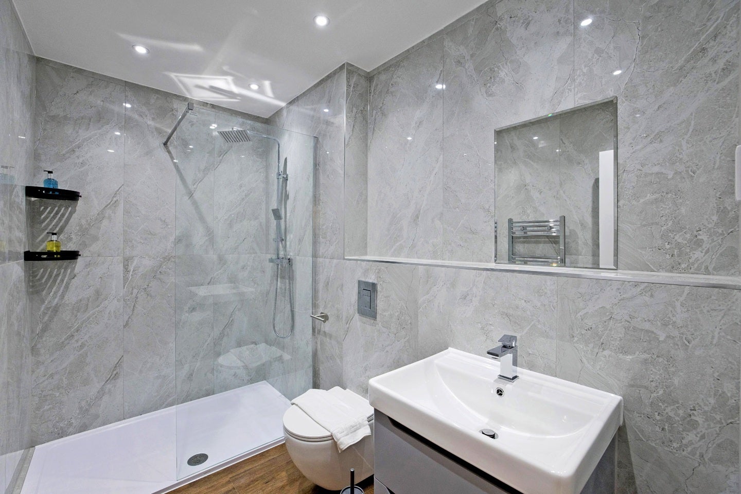 Flat Woodberry Grove in Greater London