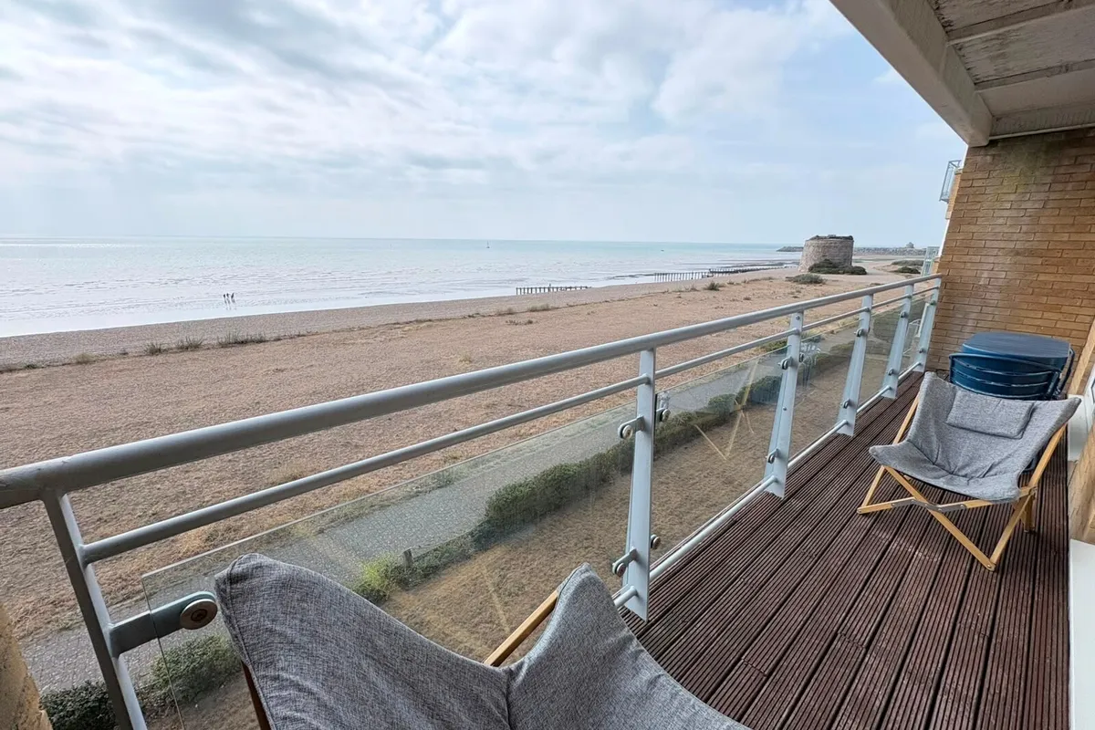 Flat San Diego Way in Eastbourne