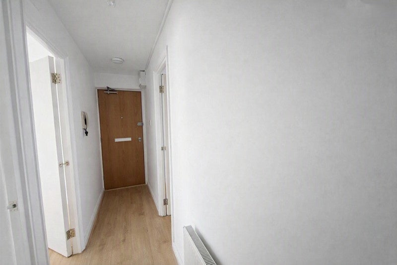 Flat McDowall Road in Greater London