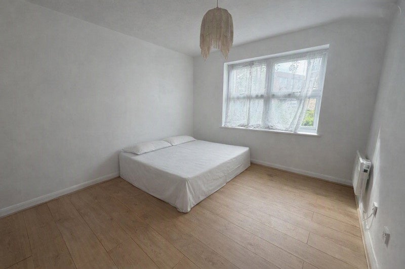 Flat McDowall Road in Greater London