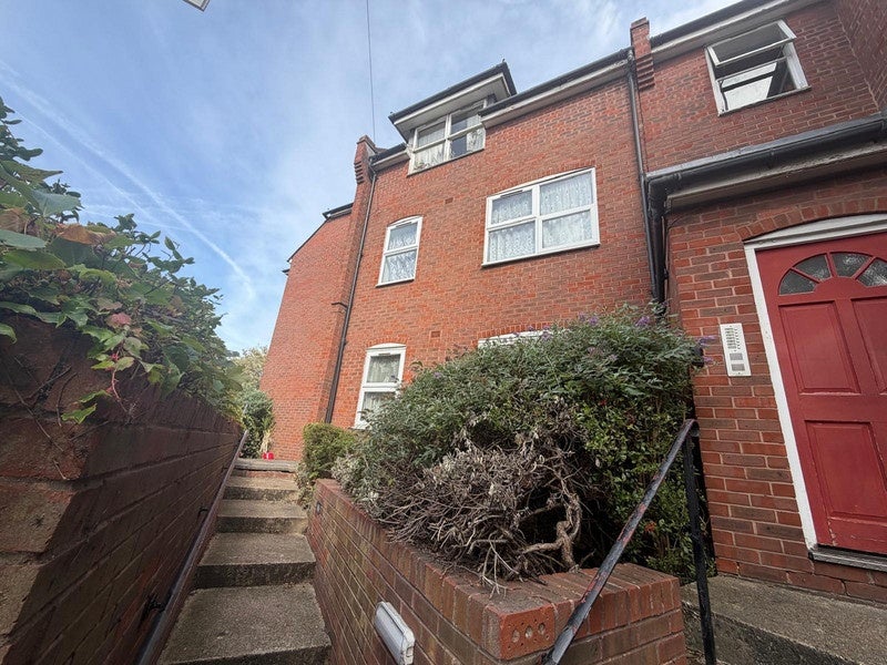 Flat McDowall Road in Greater London