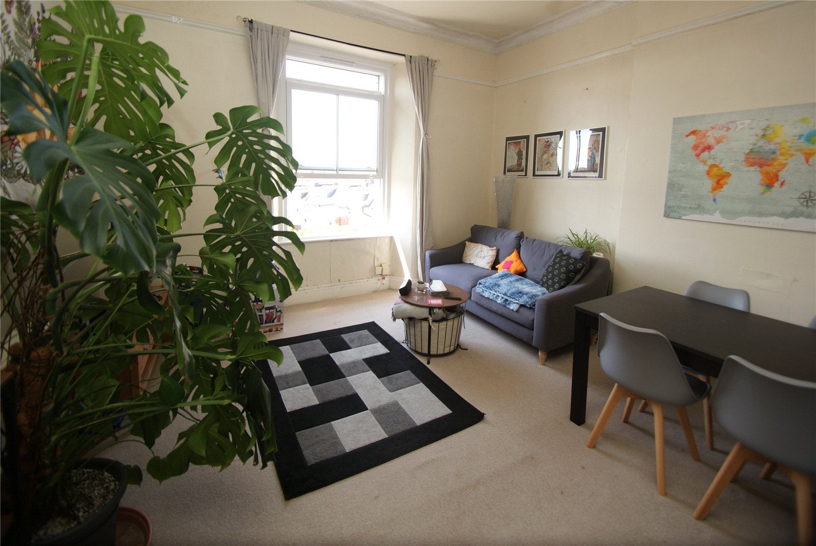 Flat Redland Road in Bristol