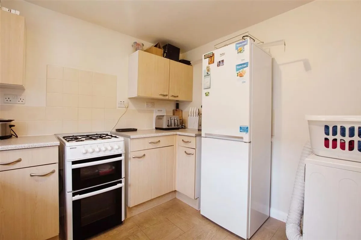 Flat Deptford Crescent in Nottingham