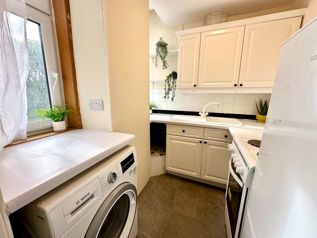 Flat Lounsdale Road in Paisley