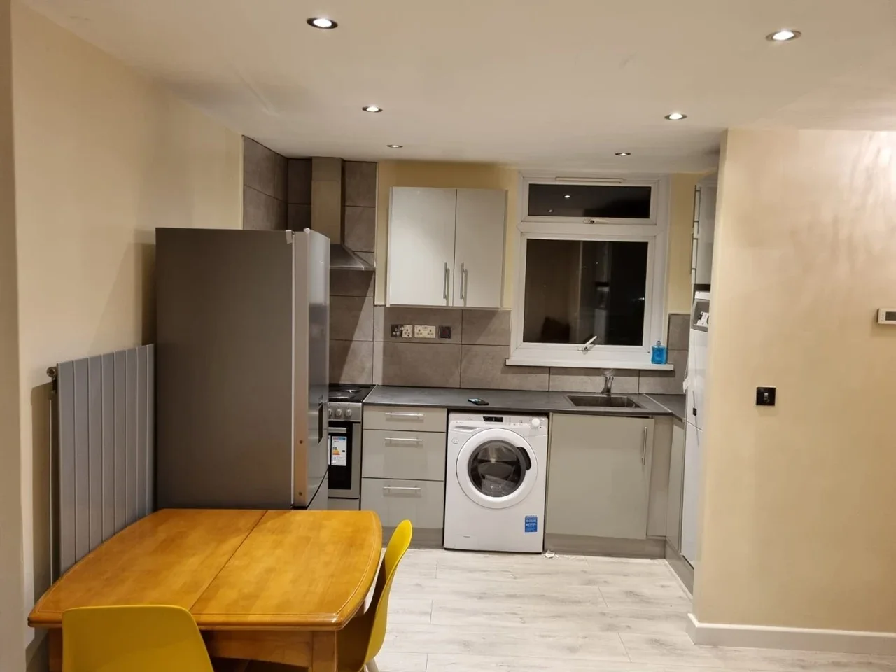 House Wayfarer Road in Greater London