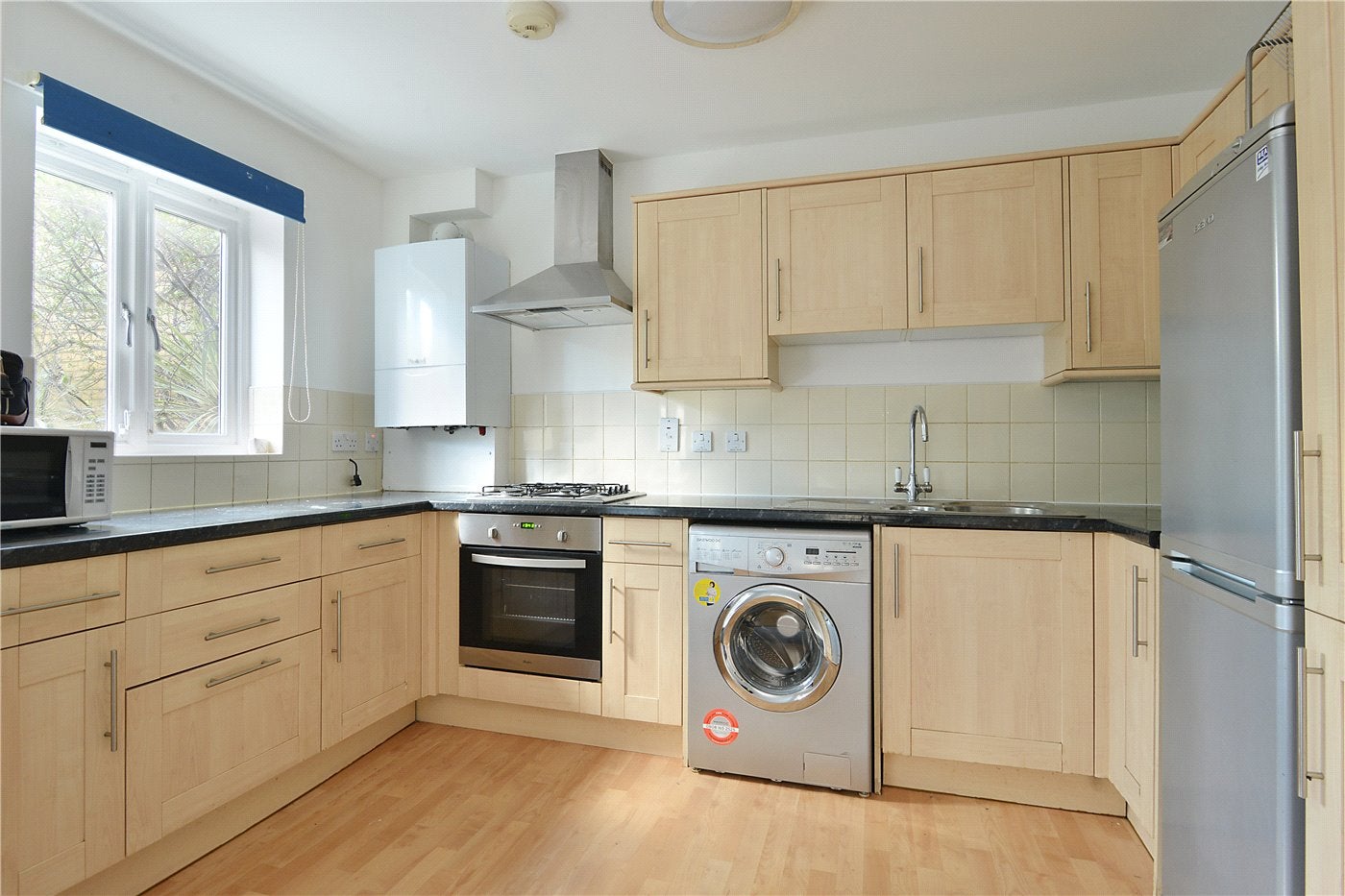 Flat Blenheim Grove in Greater London
