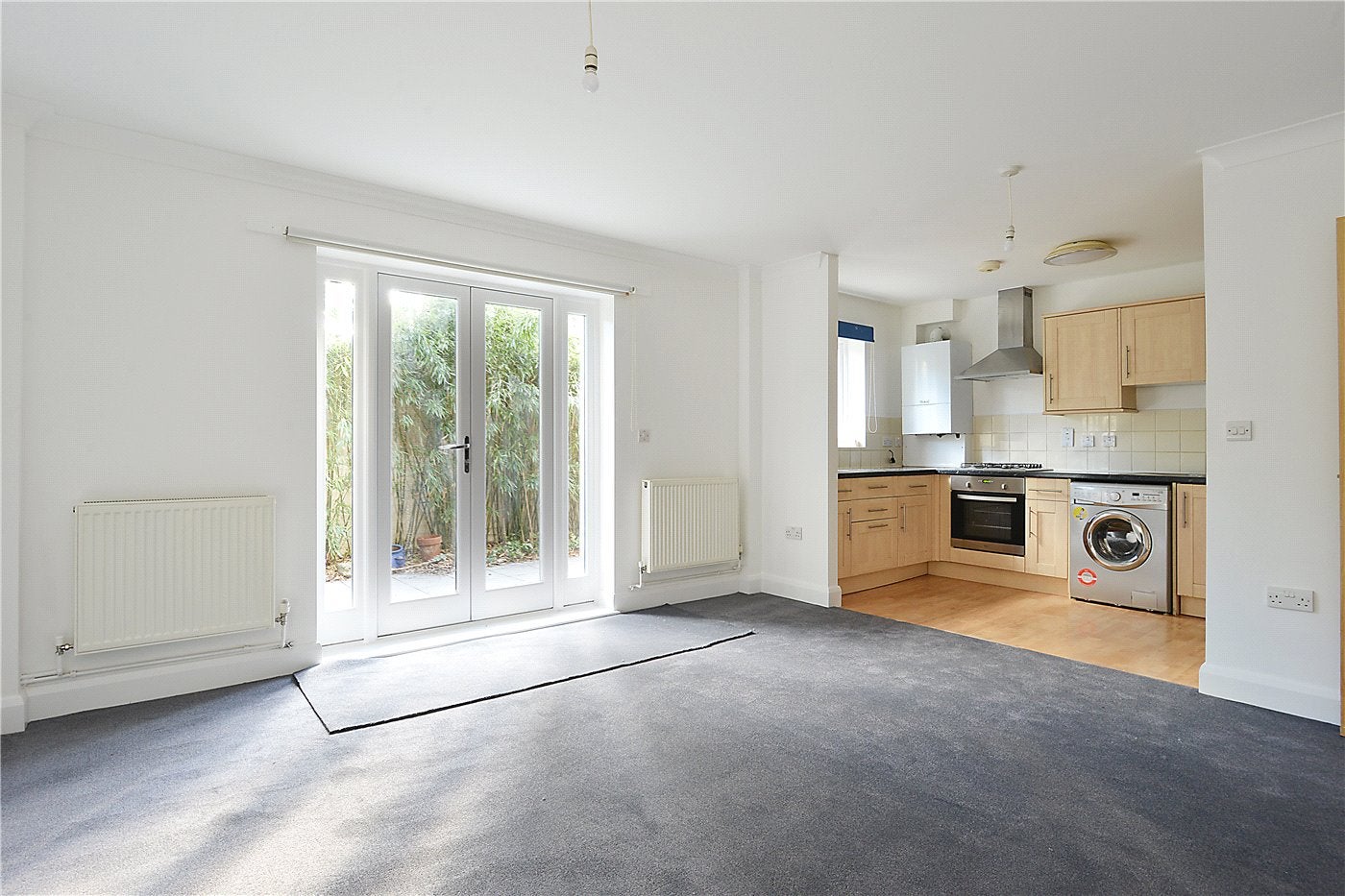 Flat Blenheim Grove in Greater London