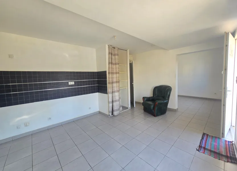 Appartement Avenue César Bernaudon à Saint-Martin-de-Crau