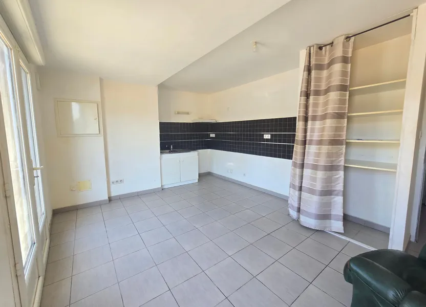 Appartement Avenue César Bernaudon à Saint-Martin-de-Crau