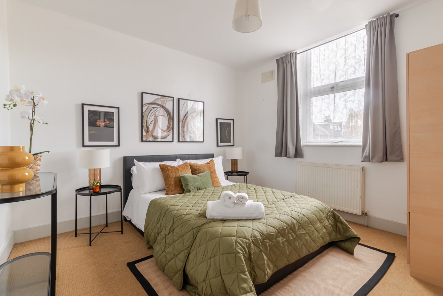 Flat Shepherds Bush Road in Greater London