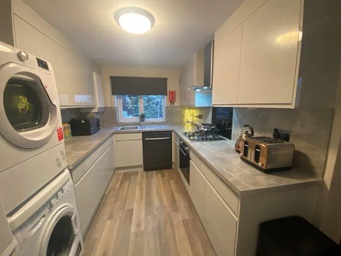 Room Wollaton Road in Nottingham
