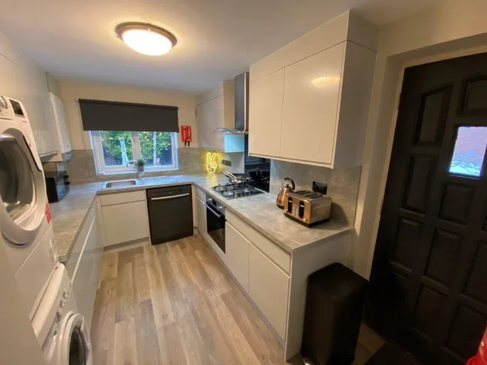 Room Wollaton Road in Nottingham