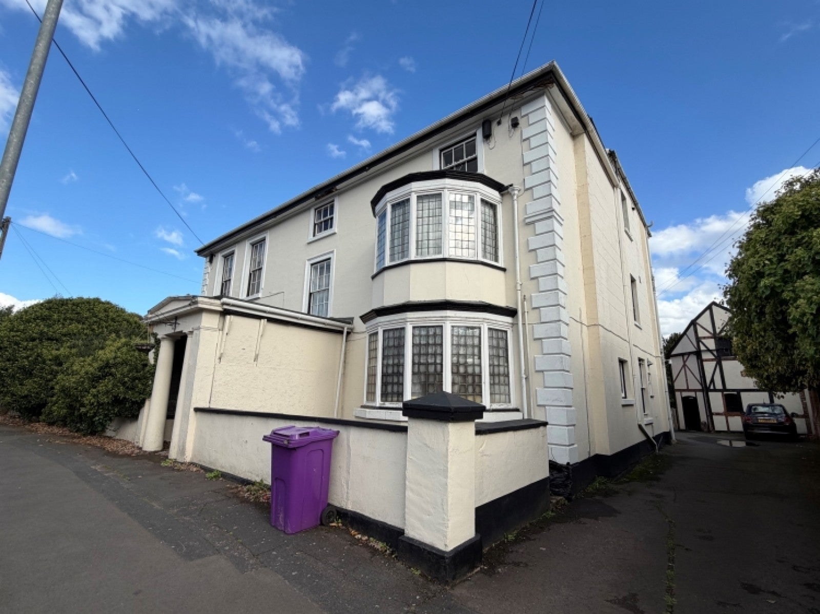 Flat Wesson Gardens in Halesowen