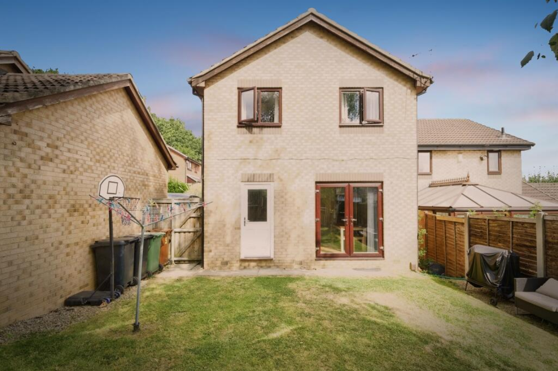 House Horton Close in Leeds