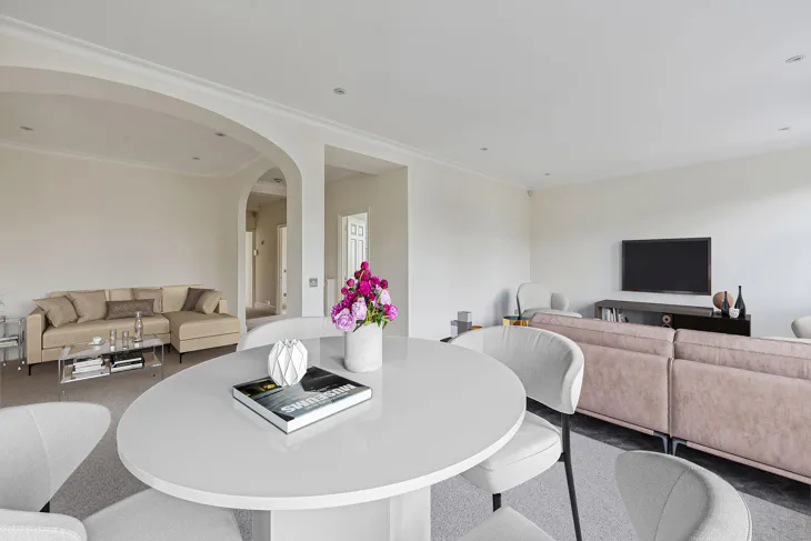 Flat Lennox Gardens in Greater London