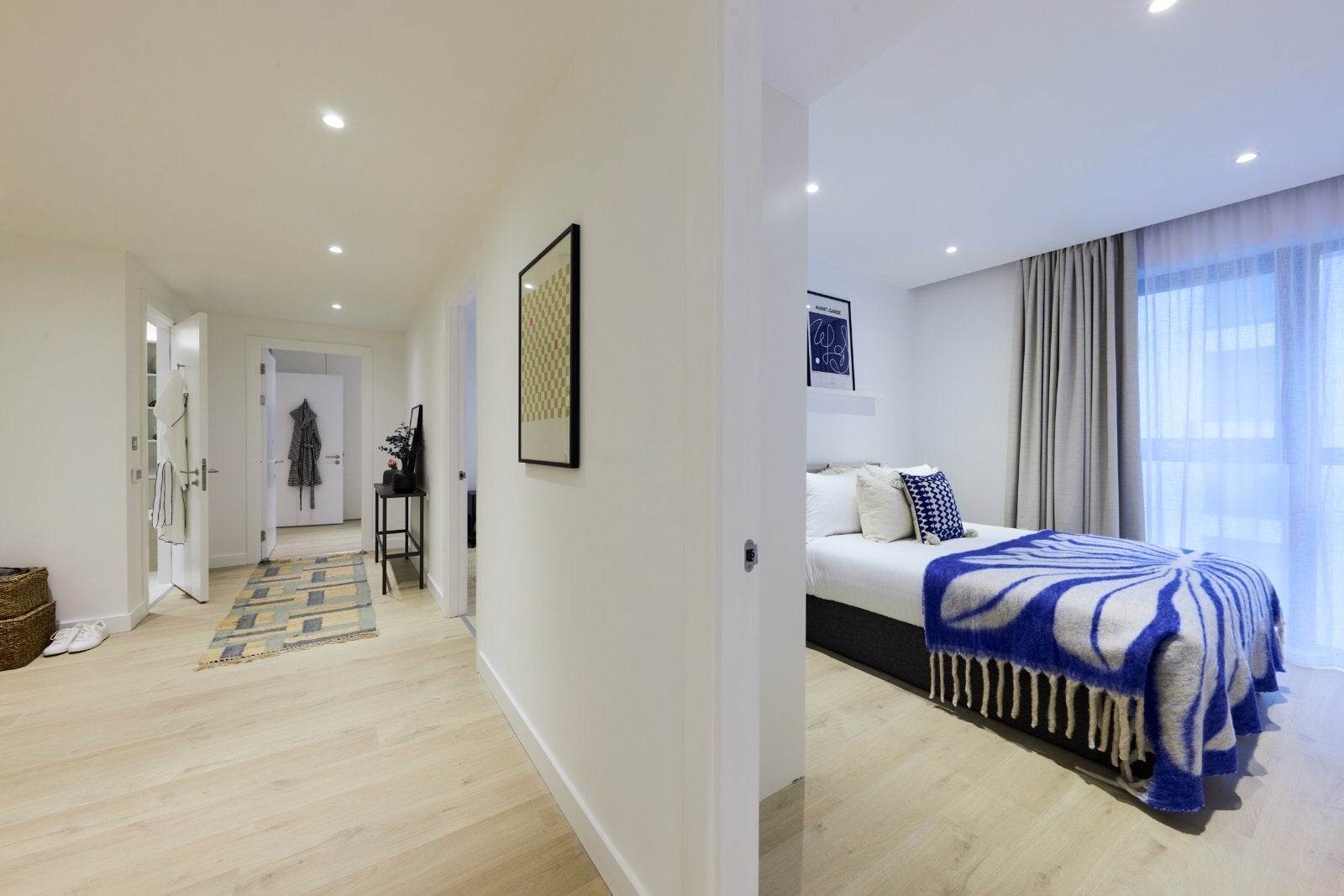 Flat New Drum Street in Greater London