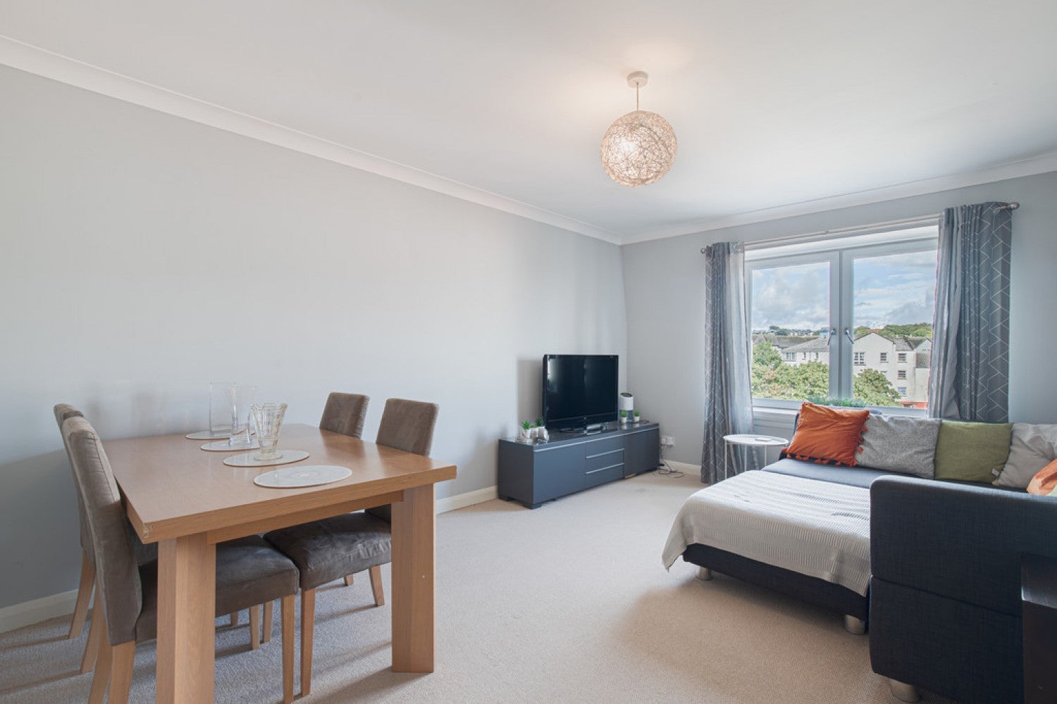 Flat Ashgrove Road in Aberdeen City