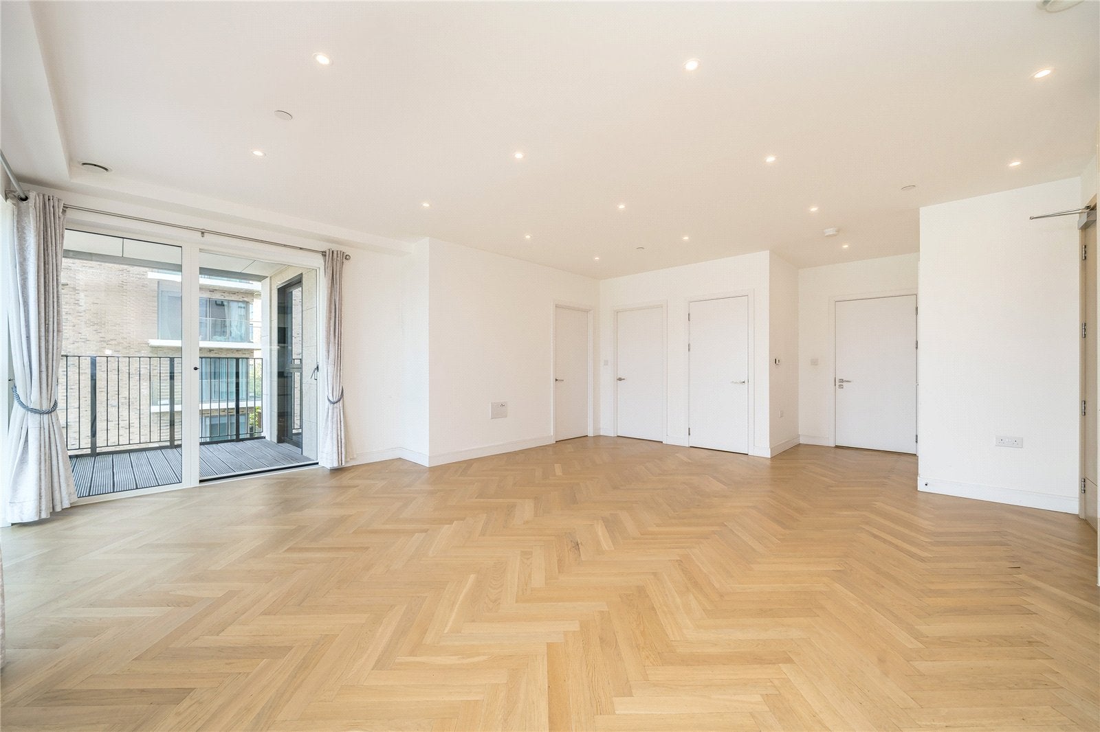 Flat Pegler Square in Greater London
