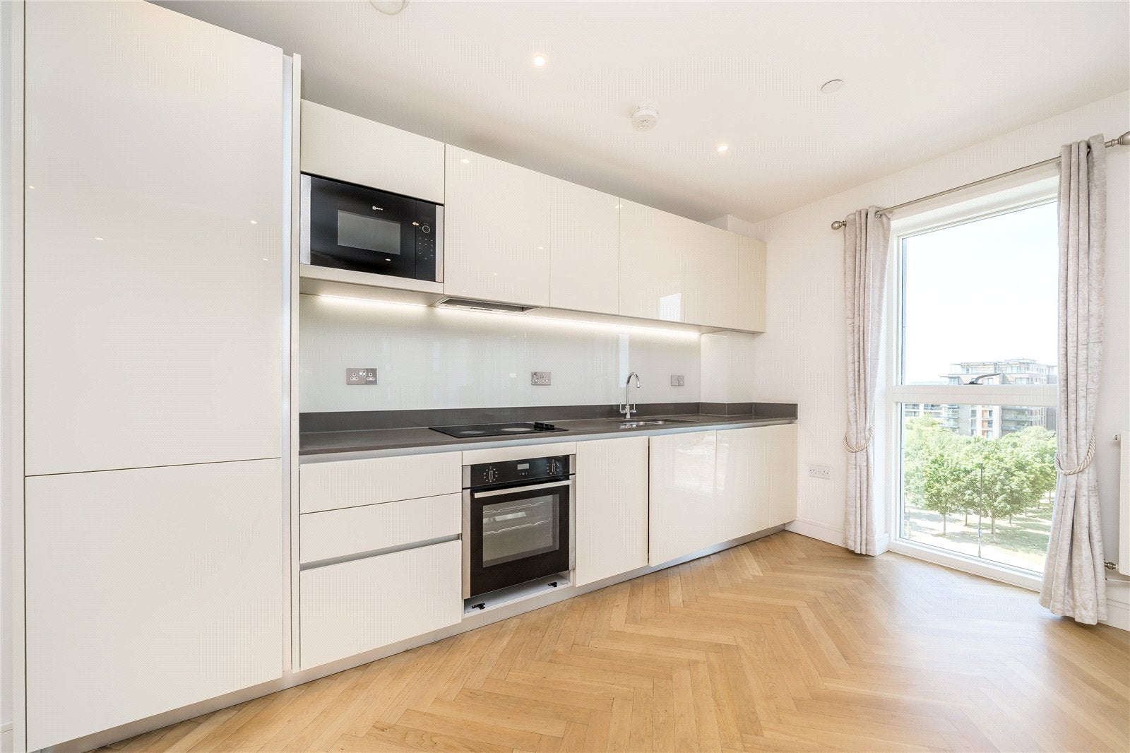 Flat Pegler Square in Greater London