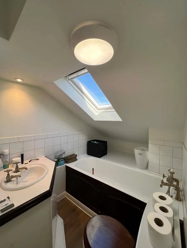 Room Haldon Road in Greater London