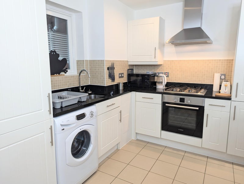 Flat Havelock Street in Greater London
