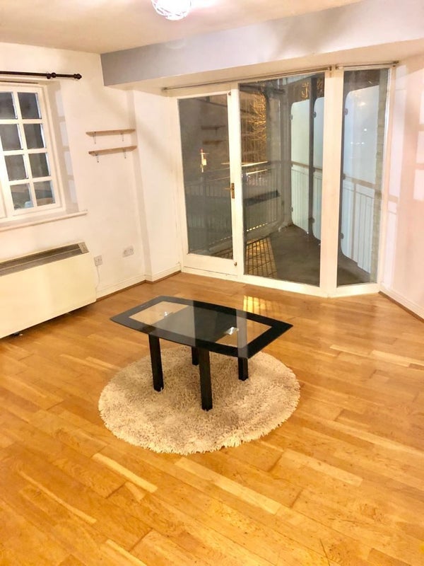 Flat Elizabeth Fry Place in Greater London