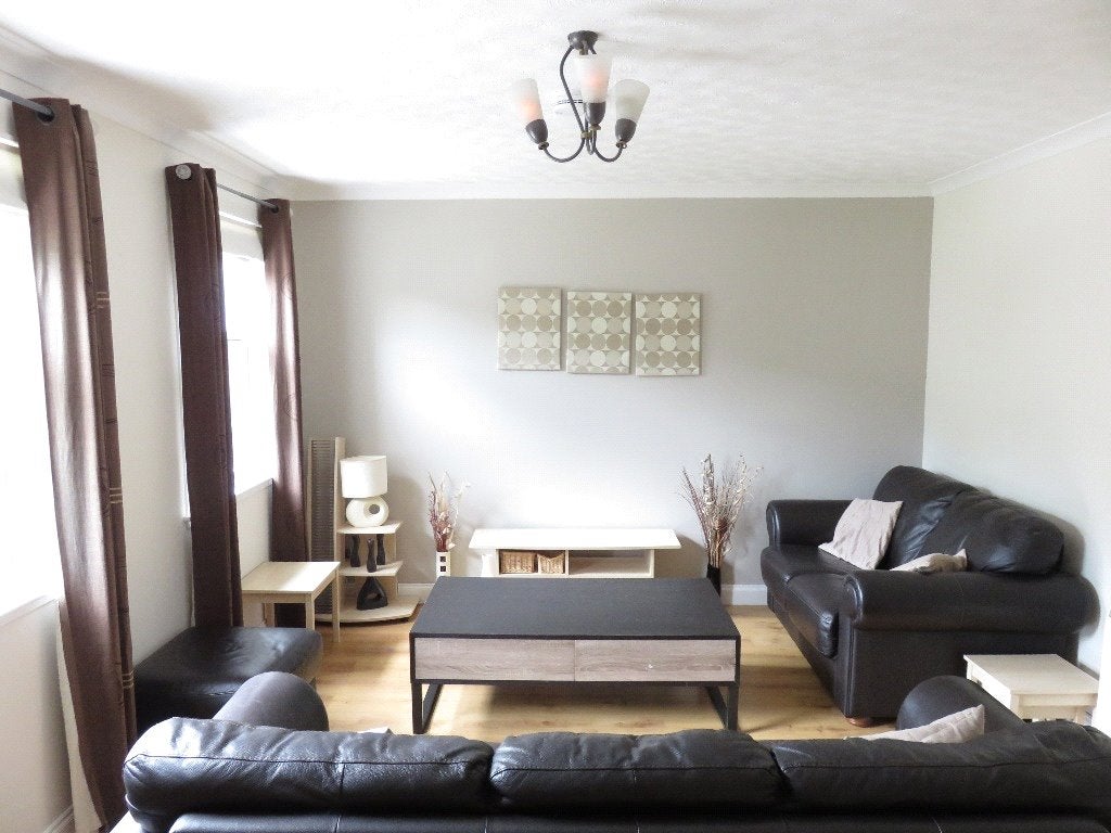 Flat Millside Terrace in Aberdeen City
