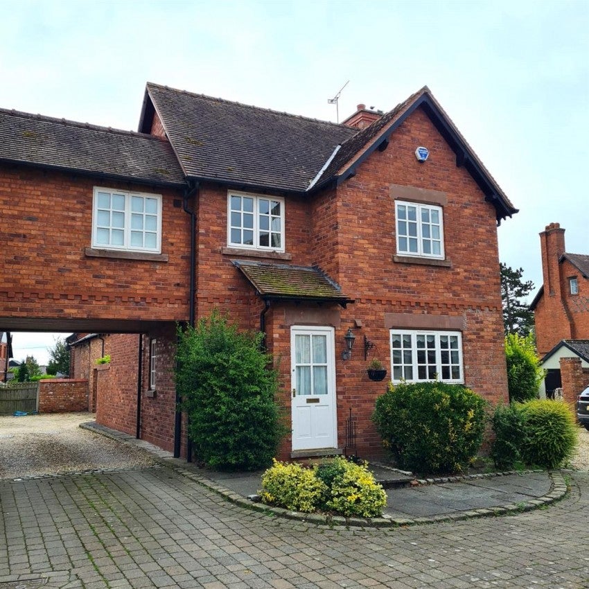 House Burganey Court in Pulford