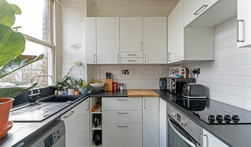 Flat Trafalgar Place in Greater London