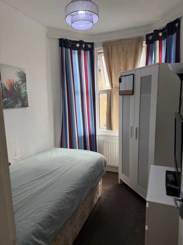 Room Broad Lane in Greater London