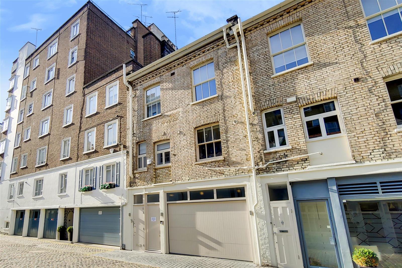 Flat Elvaston Place in Greater London