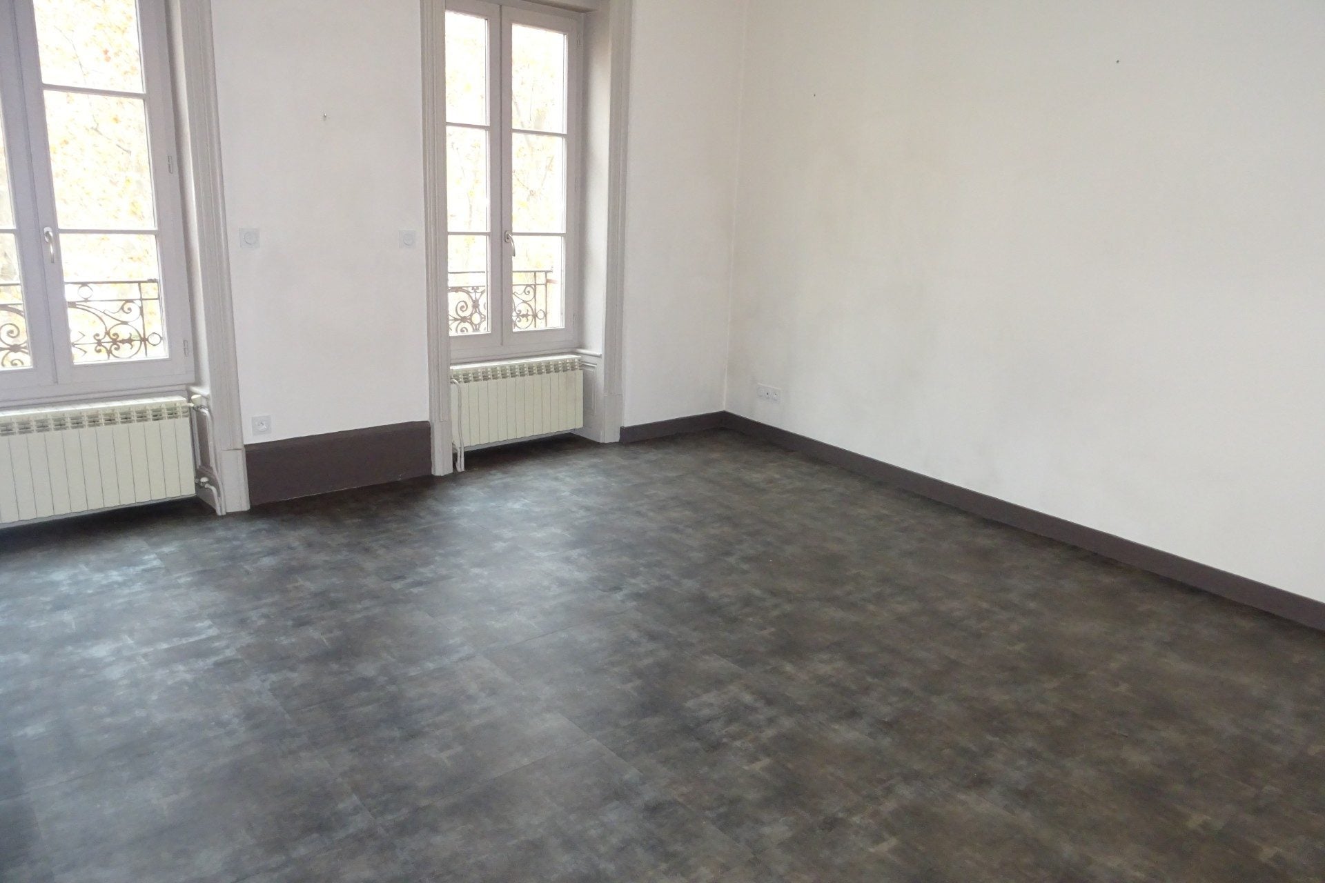 Flat Chemin de Vaures in Saint-Barthélemy-le-Plain