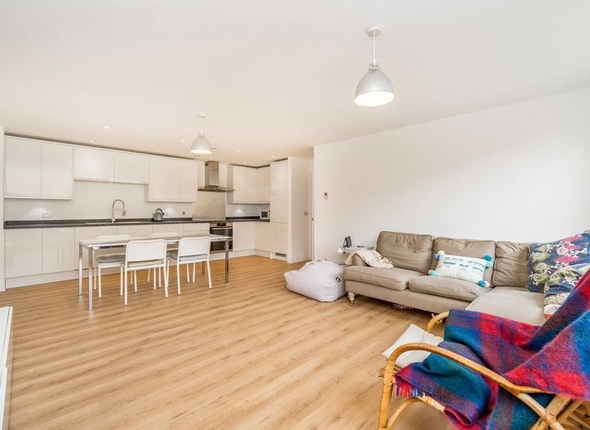 House Chamberlayne Road in Greater London