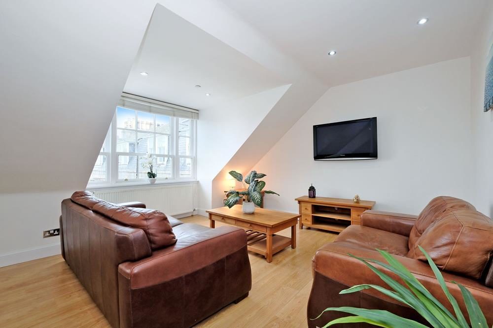 Flat Golden Square in Aberdeen City