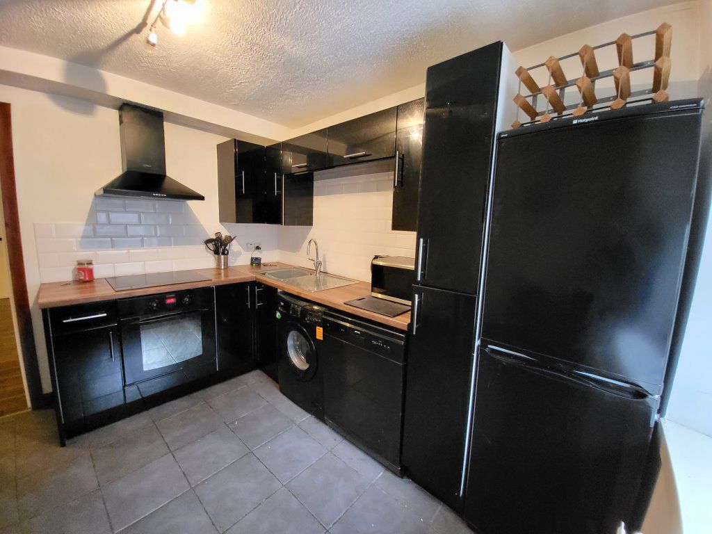 Flat Seagate in Dundee
