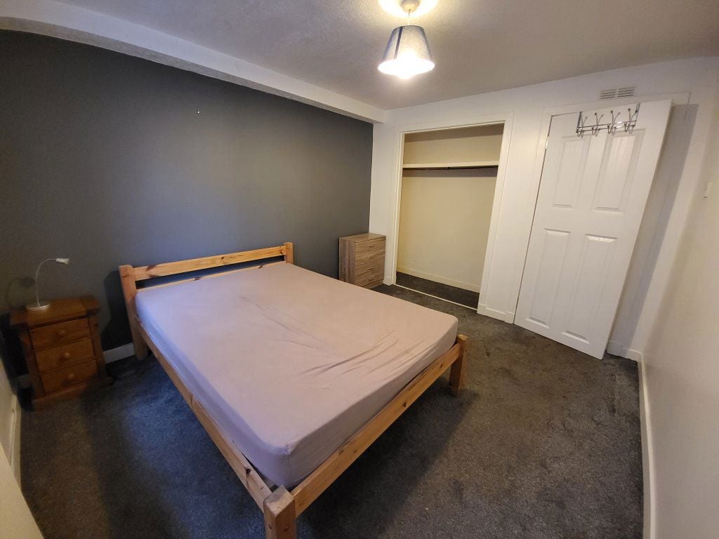 Flat Seagate in Dundee
