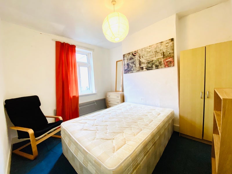 Room Albert Square in Greater London