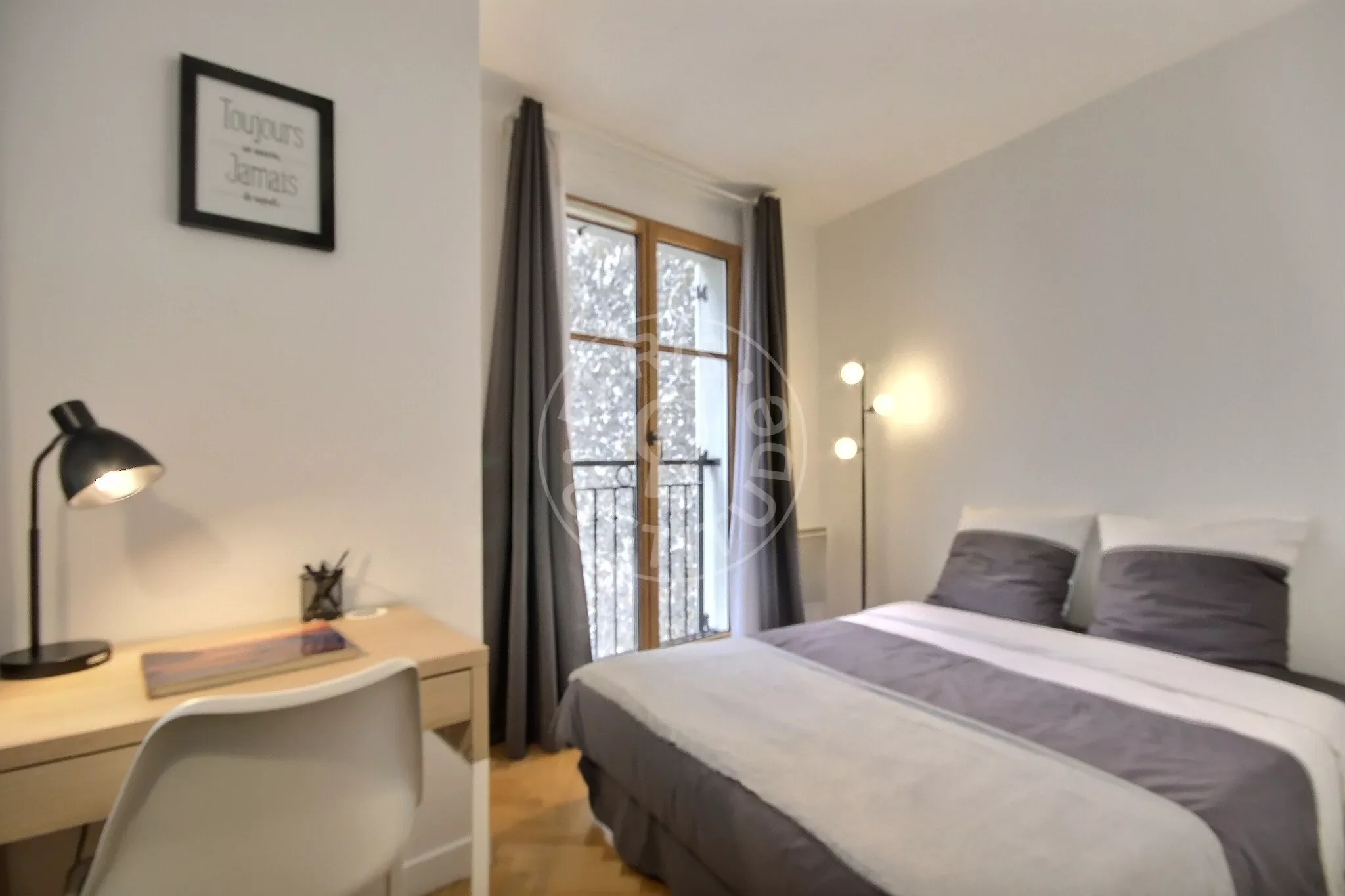 Flat Avenue de Saint-Ouen in Paris