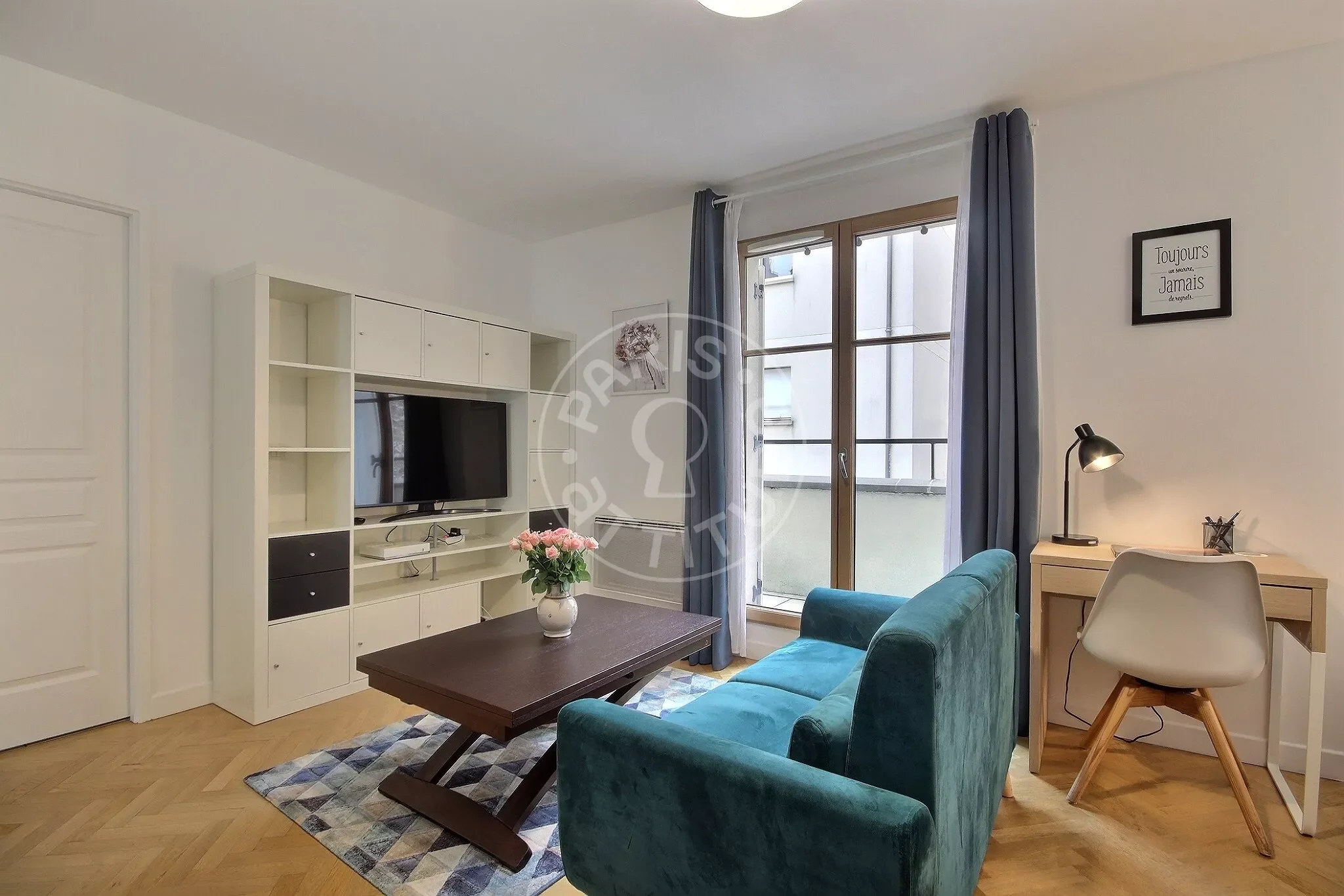 Flat Avenue de Saint-Ouen in Paris