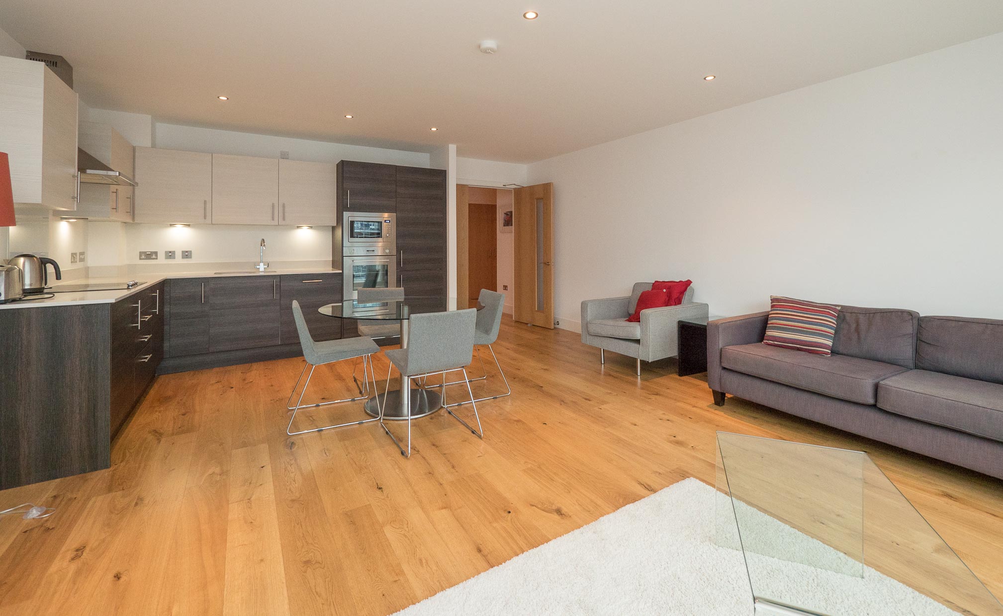 Flat Brandfield Street in City of Edinburgh