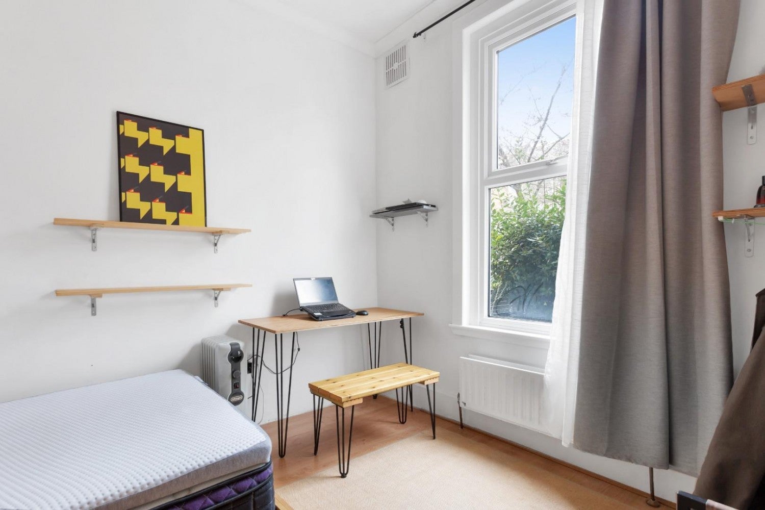 Flat Leconfield Road in Greater London