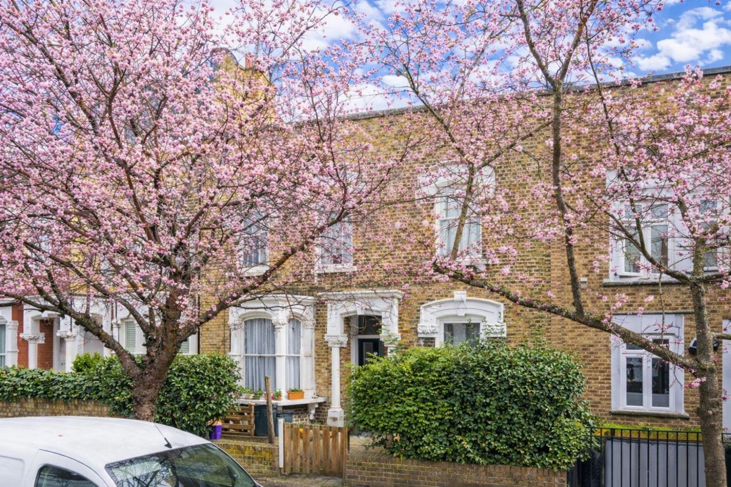 Flat Leconfield Road in Greater London