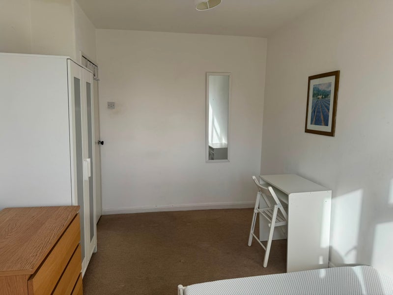 Room Palliser Road in Greater London
