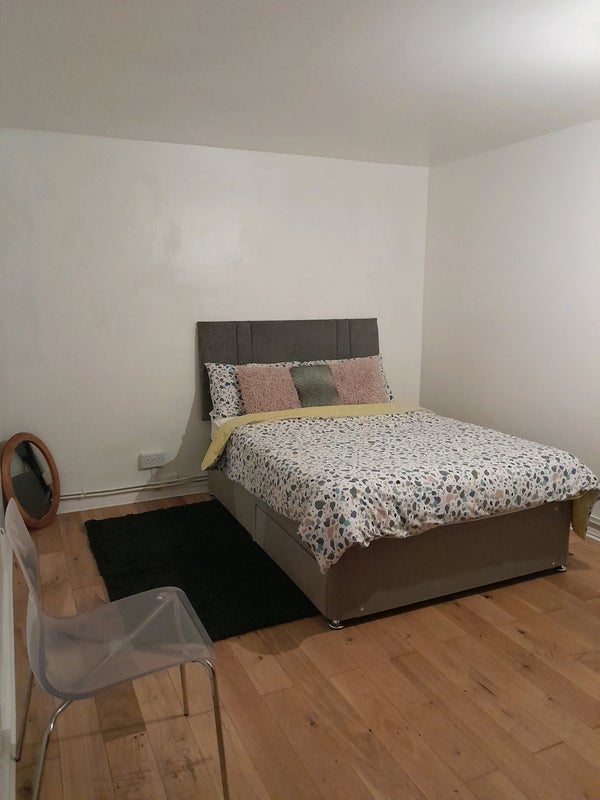 Room Witchards in Basildon