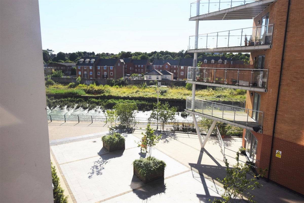 Flat Topsail Footbridge in Colchester