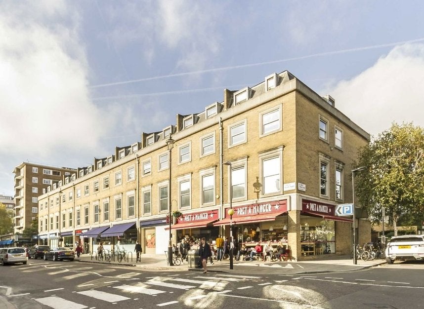 Flat Circus Road in City of Westminster