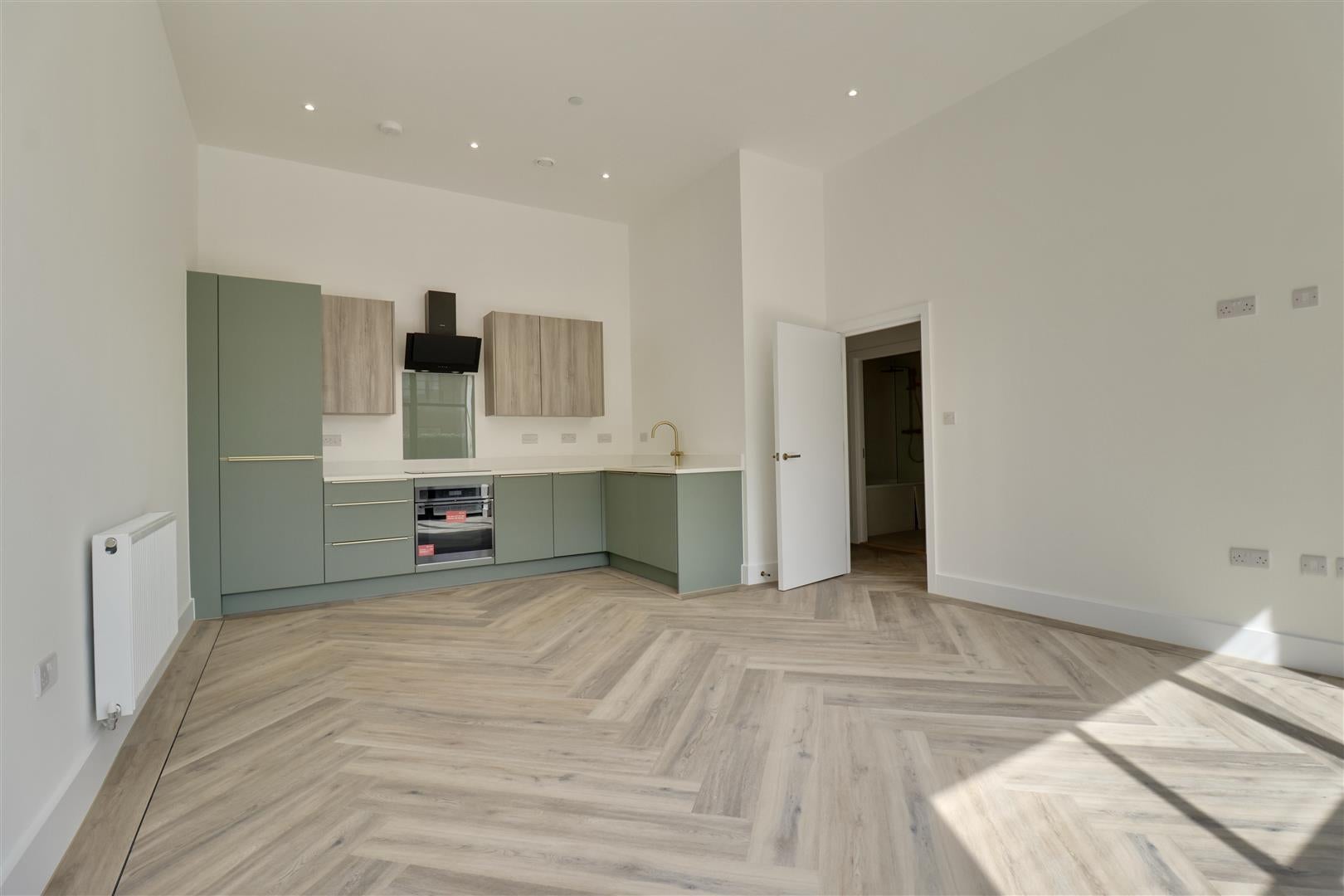 Flat Palmerston Road in Portsmouth