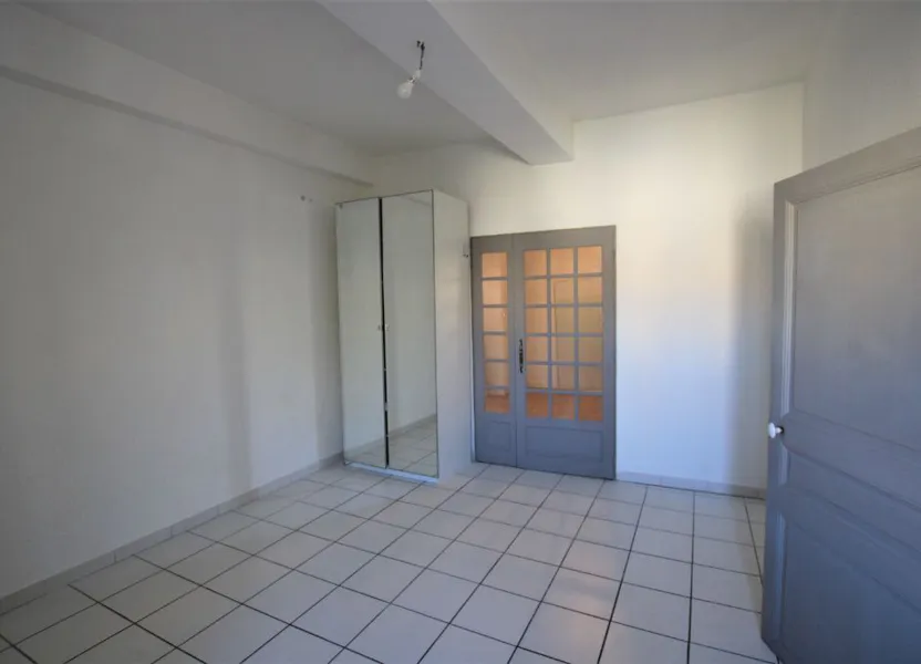 Flat Rue Laurent Bertrand in Entraigues-sur-la-Sorgue