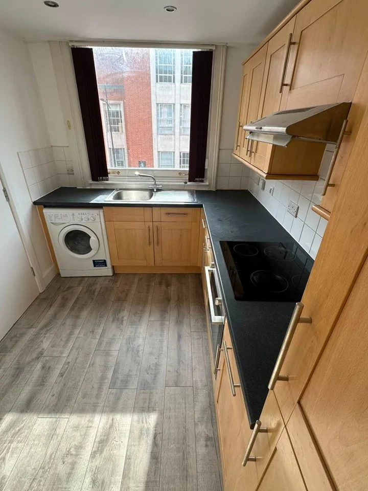 Flat Whitmore Street in Wolverhampton