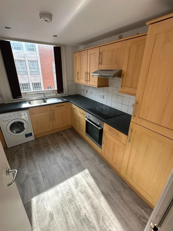 Flat Whitmore Street in Wolverhampton